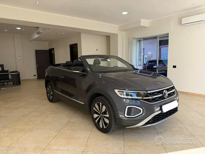 Volkswagen T-Roc Cabrio 2022 photo 2