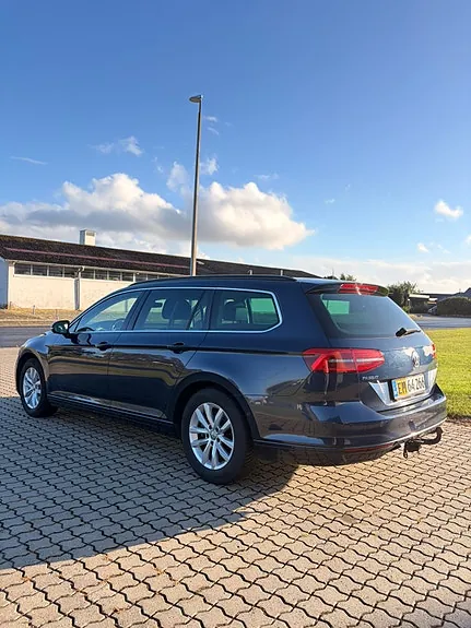 Volkswagen Passat 2016 photo 2