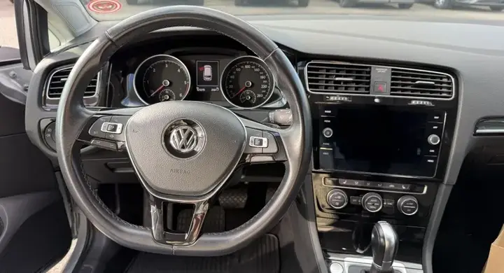 Volkswagen Golf Variant 2019 photo 2
