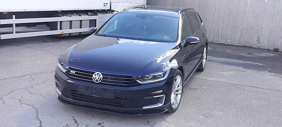 Volkswagen Passat 2016 photo 2