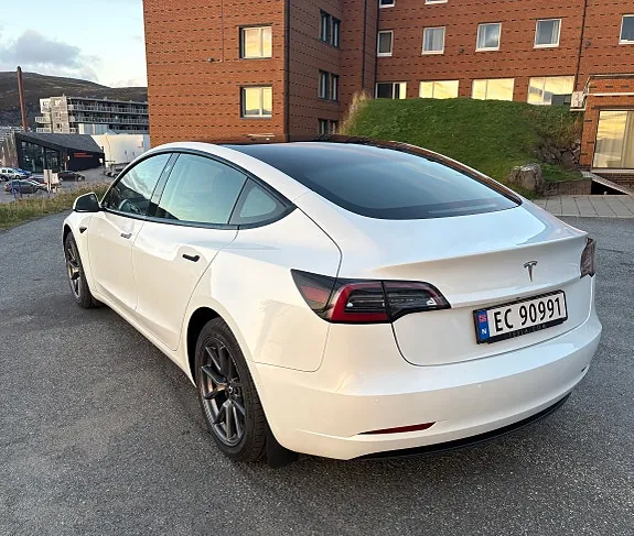 Tesla Model 3 2021 photo 5