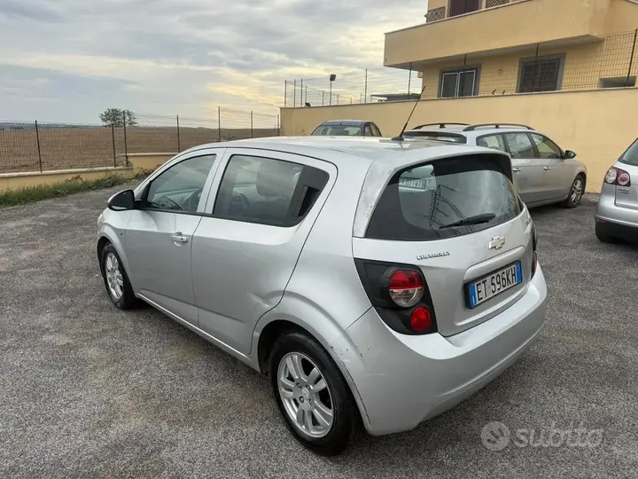 Chevrolet Aveo 2013 photo 4