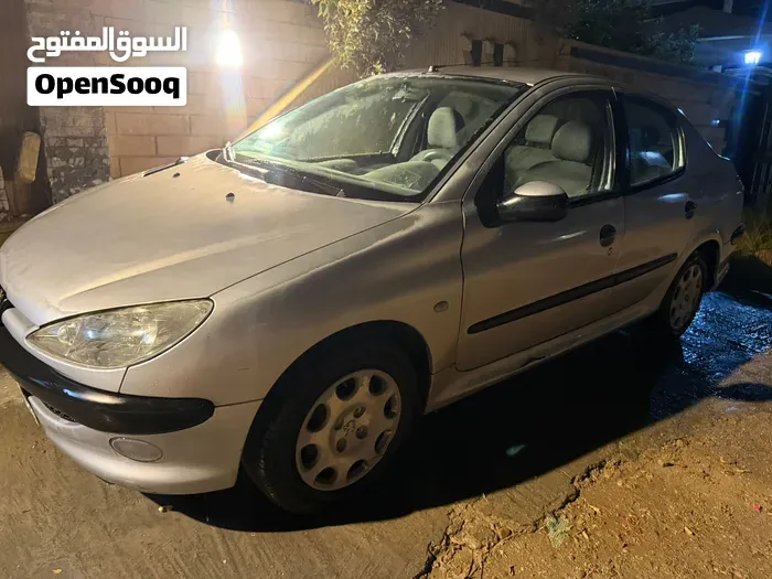 Peugeot 206 2009 photo 2