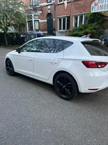 Seat Leon 2013 photo 2