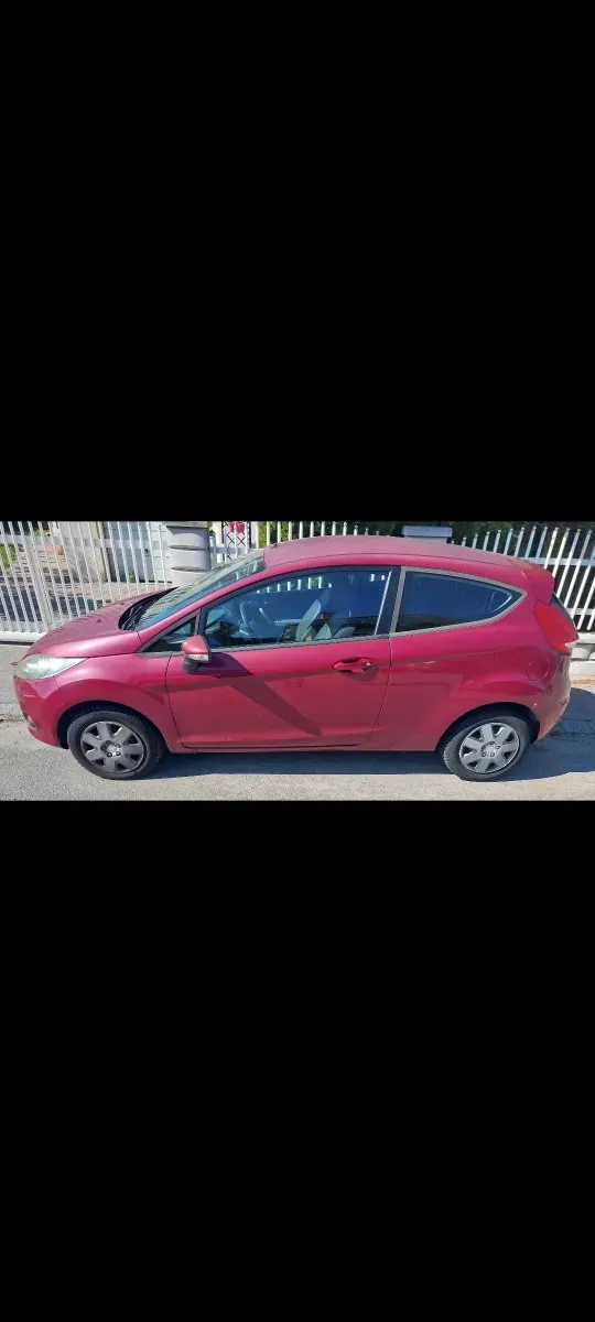 Ford Fiesta 2009 photo 2