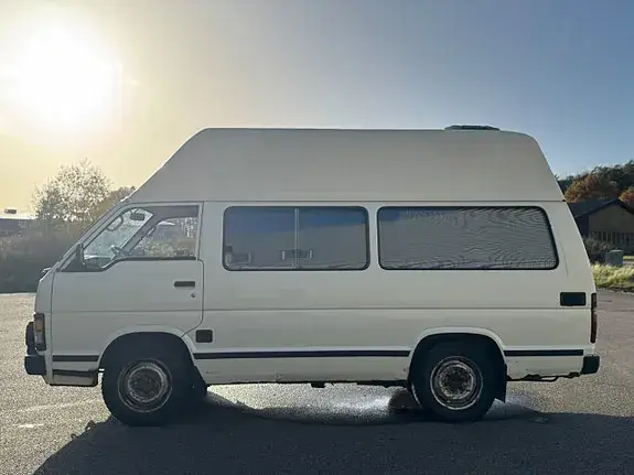 Toyota Hiace 1989 photo 4