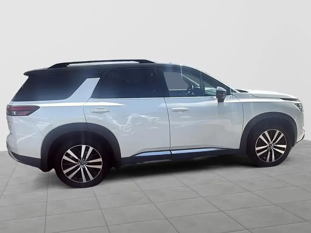 Nissan Pathfinder 2023 photo 4