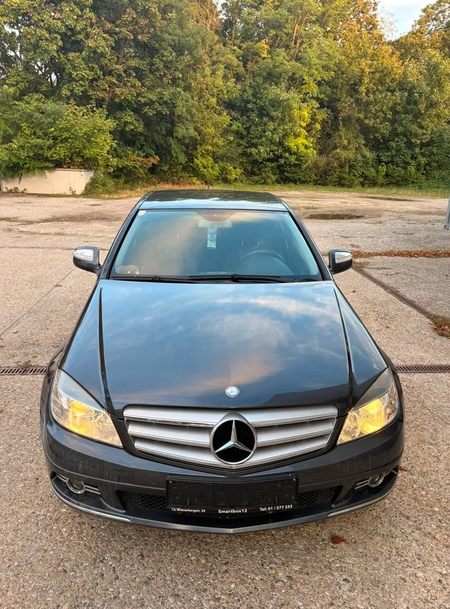 Mercedes-Benz C-Class 2008 photo 2