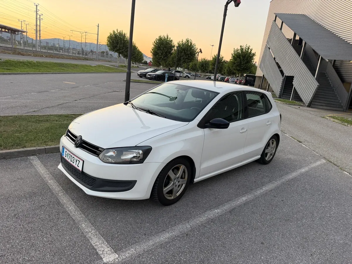 Volkswagen Polo 2010 photo 3