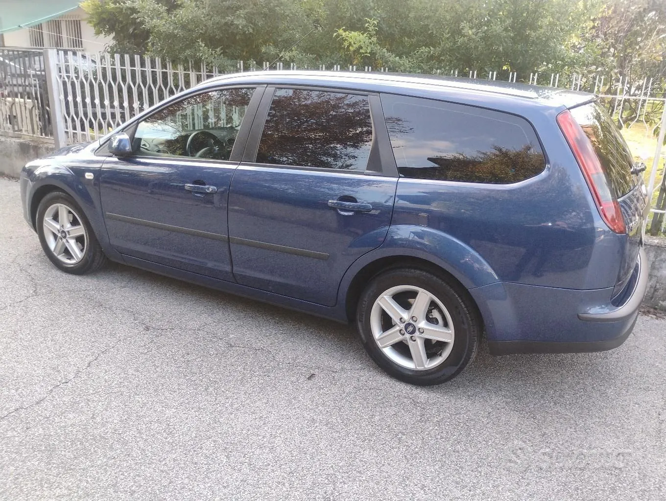 Ford Focus 2007 photo 2