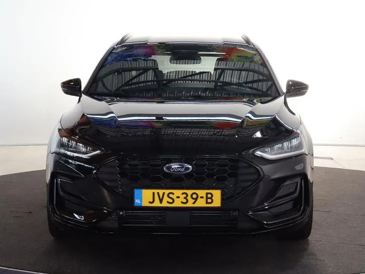 Ford Focus 2023 photo 3