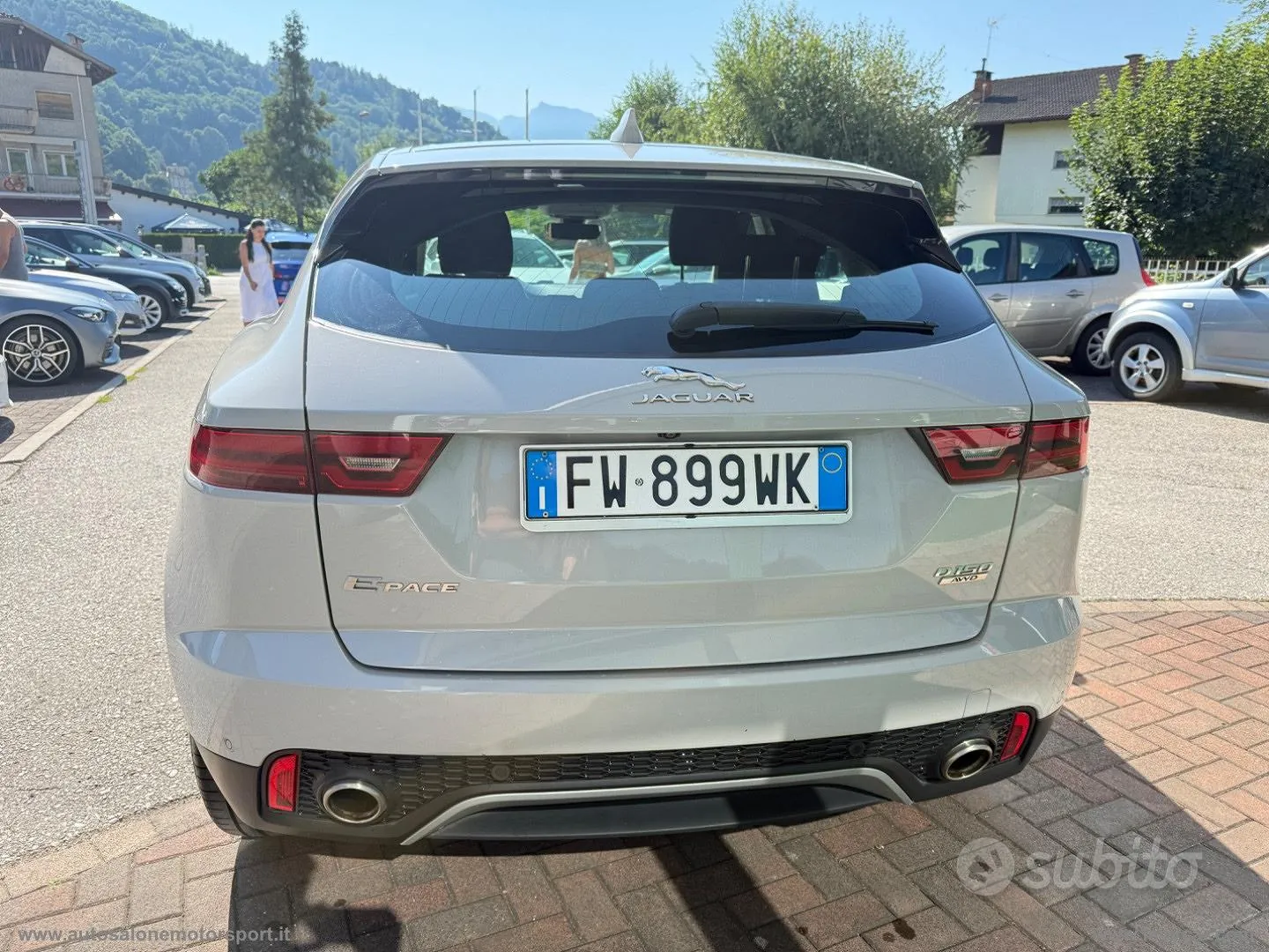 Jaguar E-Pace 2019 photo 4
