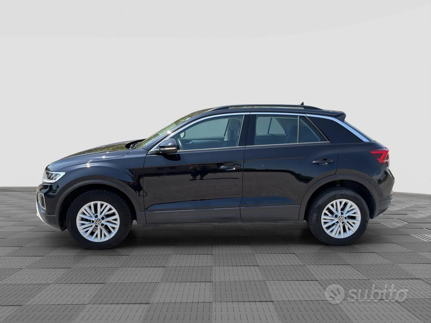 Volkswagen T-Roc 2022 photo 2