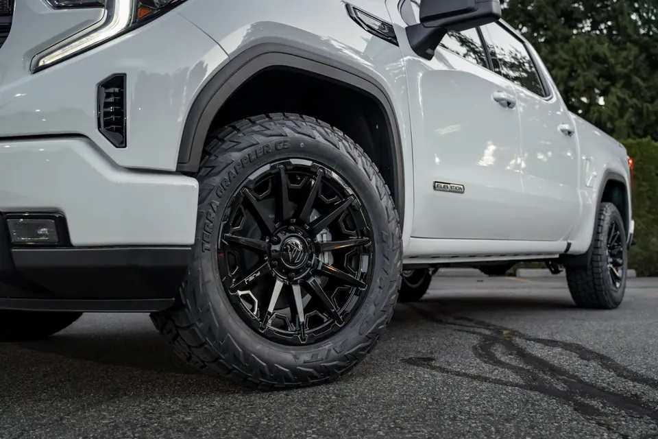 GMC Sierra 1500 2026 photo 3