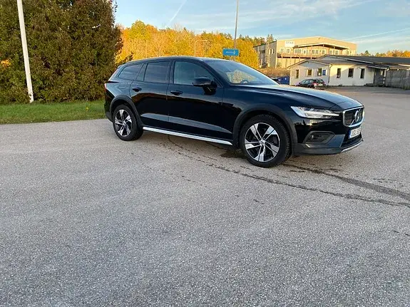 Volvo V60 Cross Country 2020 photo 2
