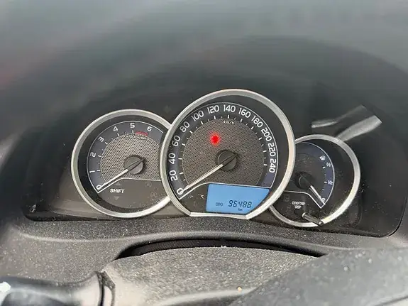 Toyota Auris 2014 photo 2