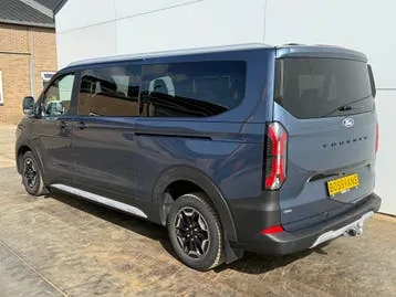 Ford Tourneo Custom 2025 photo 3