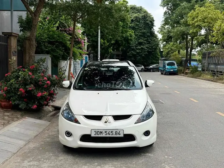Mitsubishi Grandis
