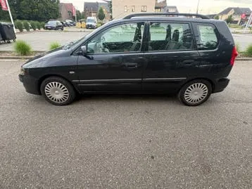 Mitsubishi Space Star 2004 photo 3