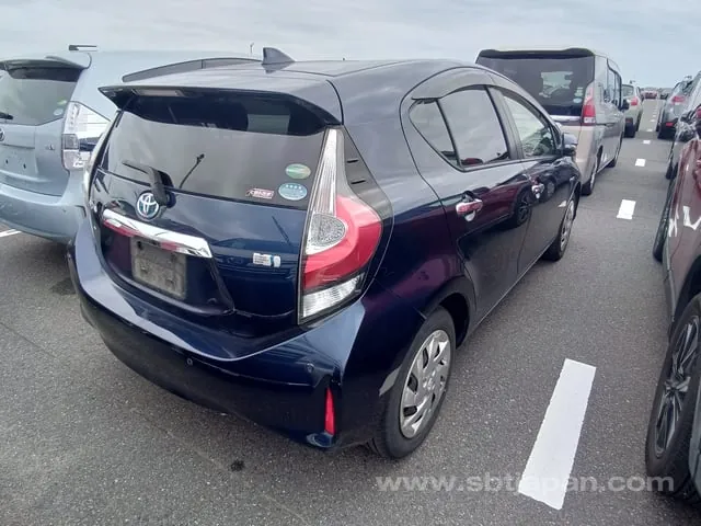 Toyota Aqua S Style 2018 photo 4