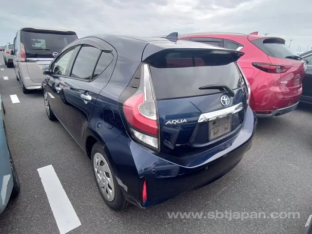 Toyota Aqua S Style 2018 photo 3