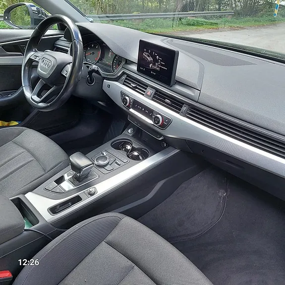 Audi A4 2016 photo 4