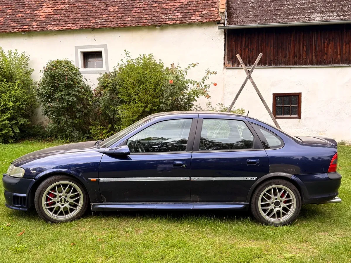 Opel Vectra 1998 photo 2
