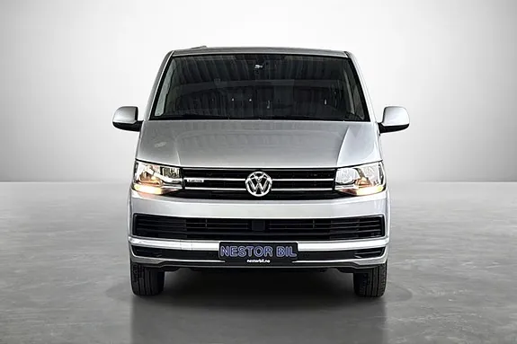 Volkswagen Caravelle 2018 photo 2