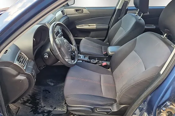 Subaru Forester 2010 photo 4