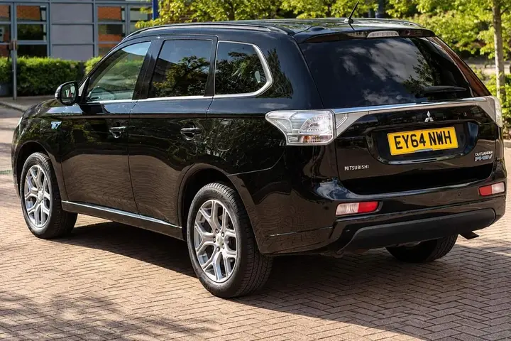 Mitsubishi Outlander 2014 photo 3