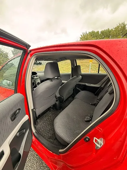 Toyota Yaris 2009 photo 3