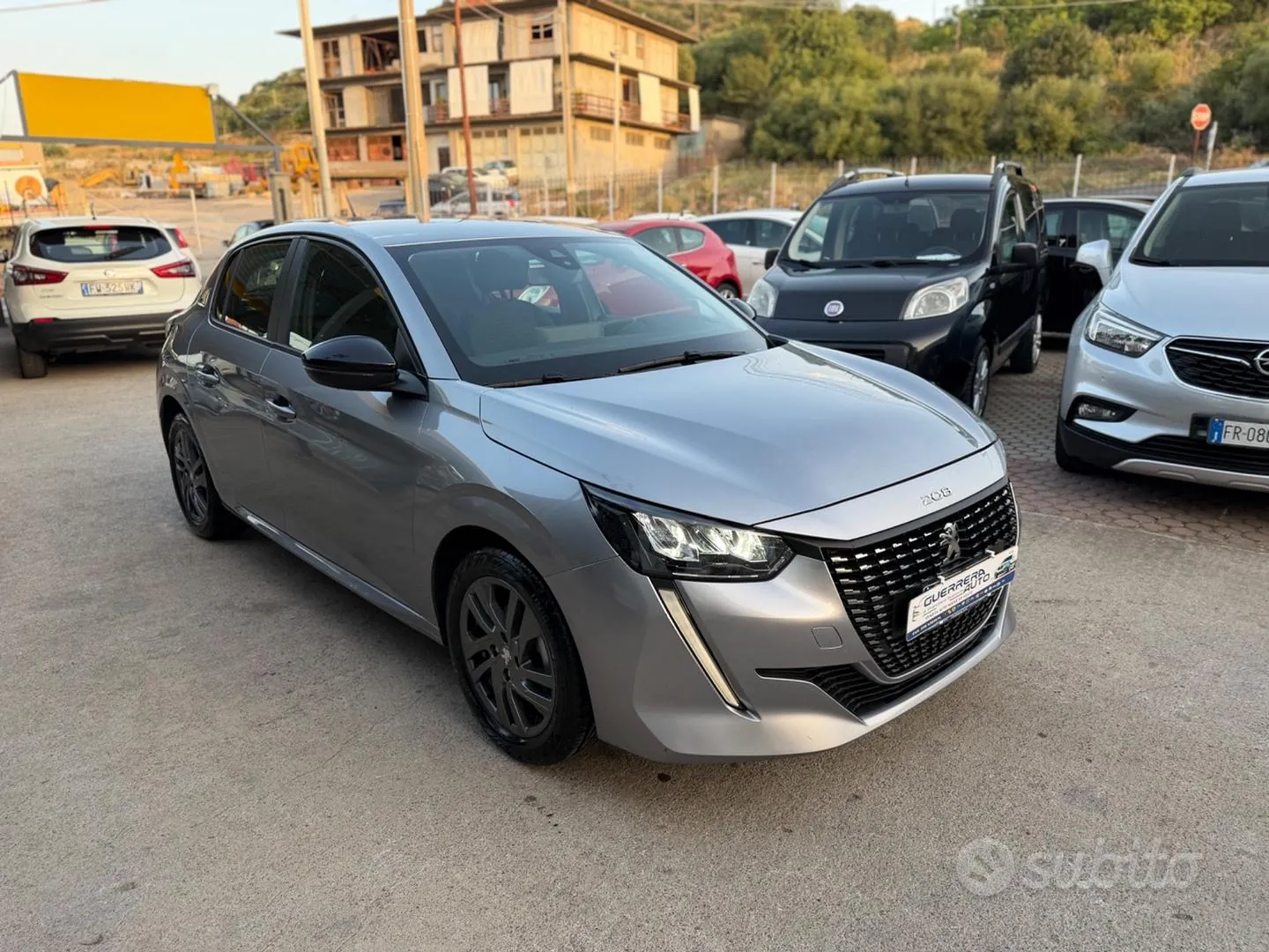 Peugeot 208 2022 photo 3