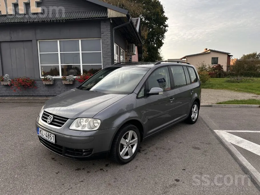 Volkswagen Touran 2006 photo 2
