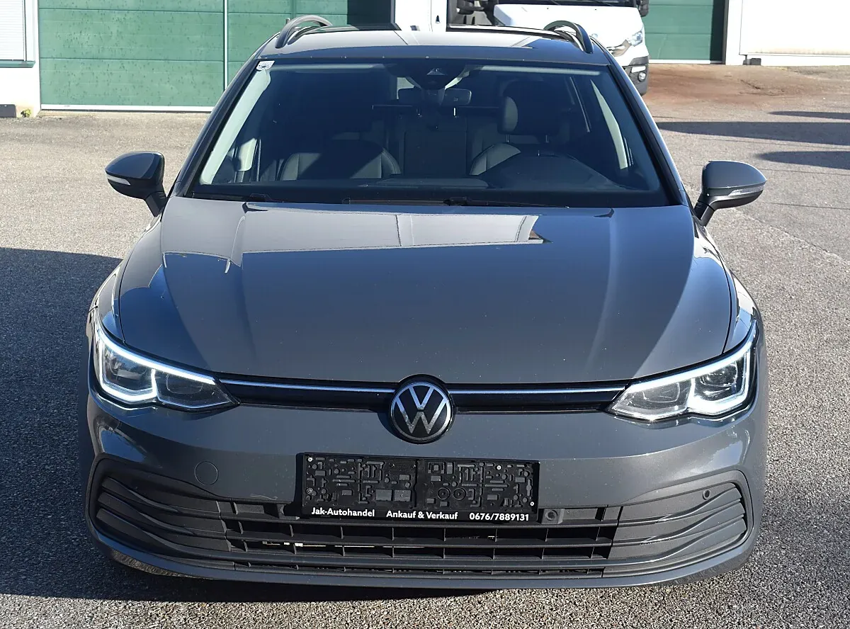 Volkswagen Golf 2022 photo 2