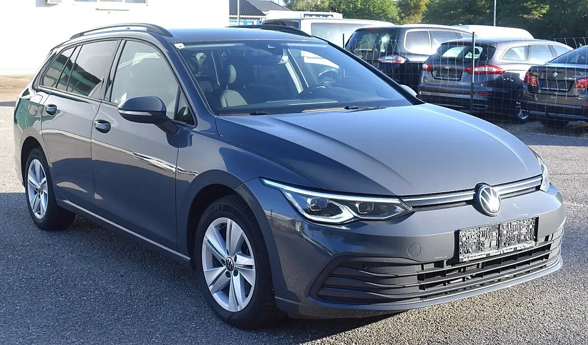 Volkswagen Golf 2022 photo 3