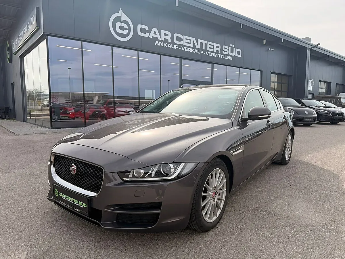Jaguar Xe