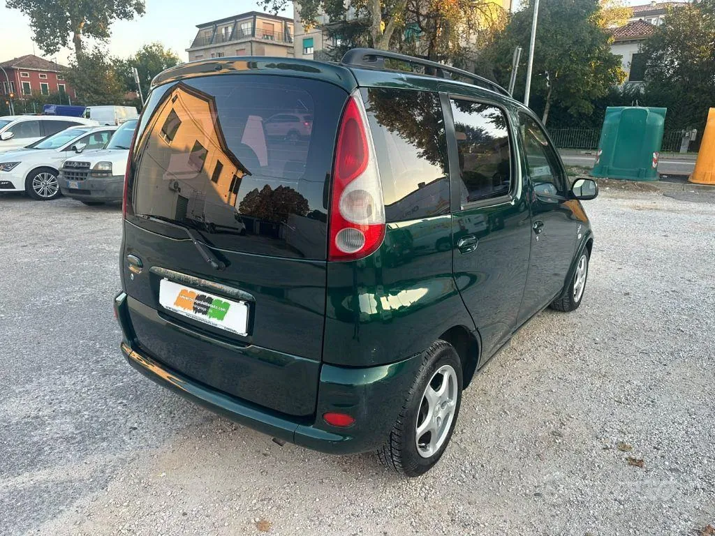 Toyota Yaris Verso 2001 photo 3