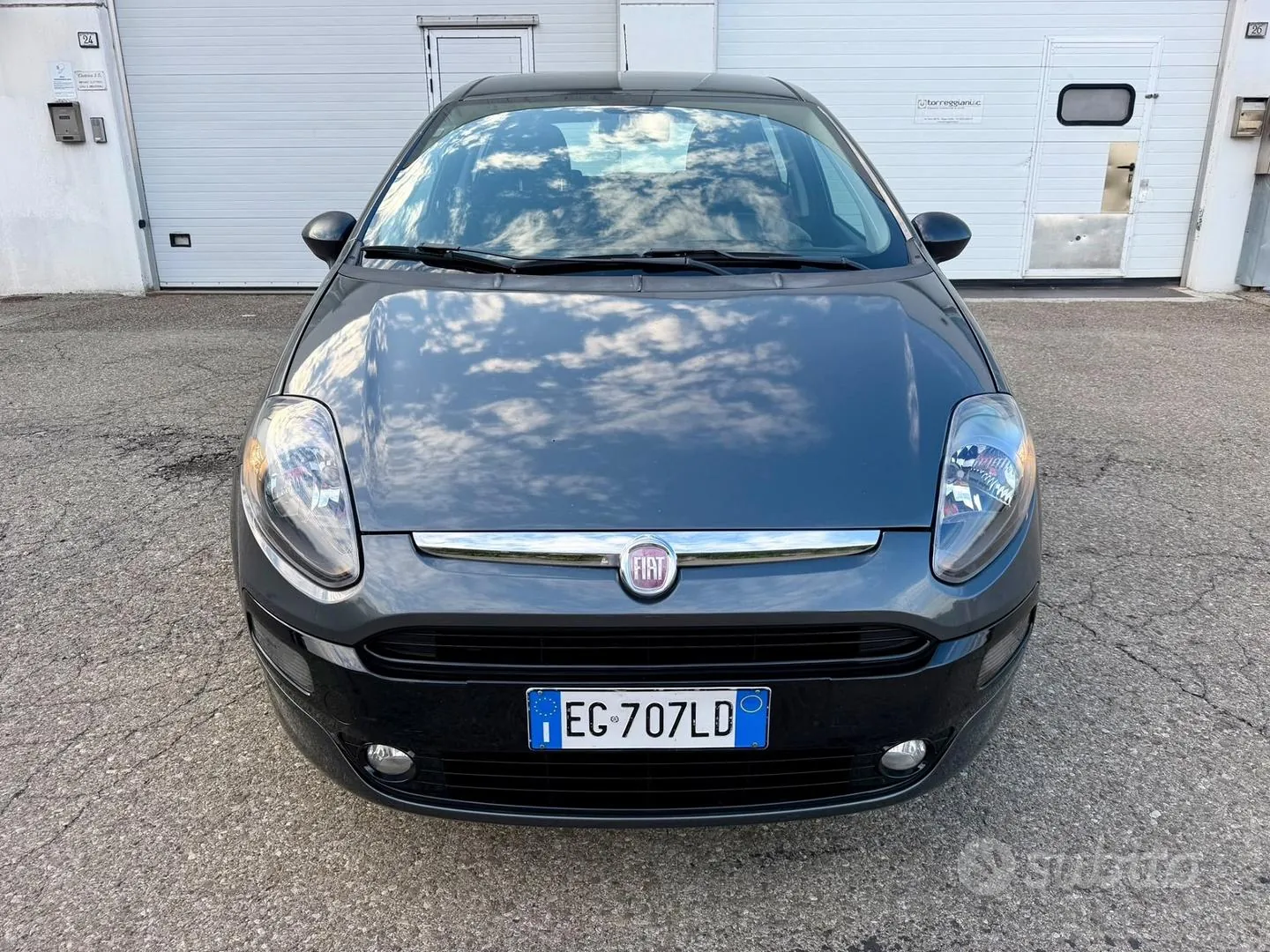 Fiat Punto Evo 2011 photo 2