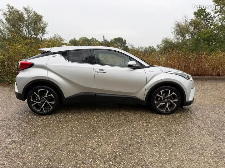 Toyota C-Hr 2019 photo 3
