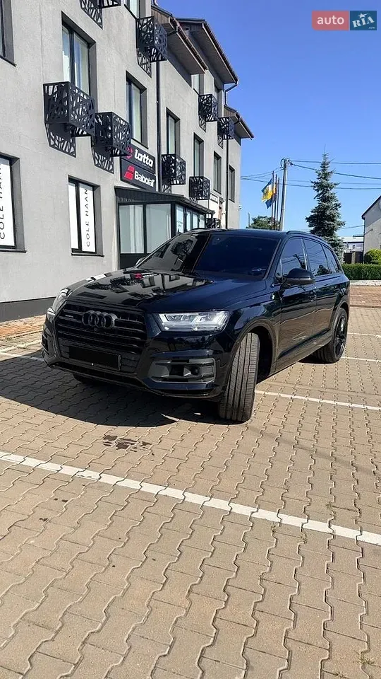 Audi Q7 2016 photo 2