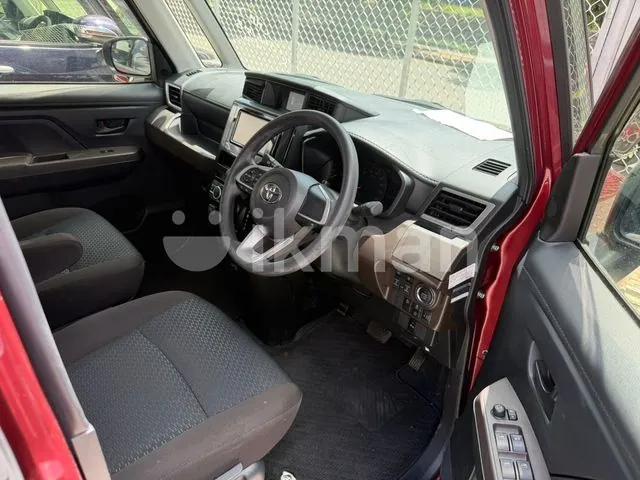 Toyota Roomy 2023 photo 2
