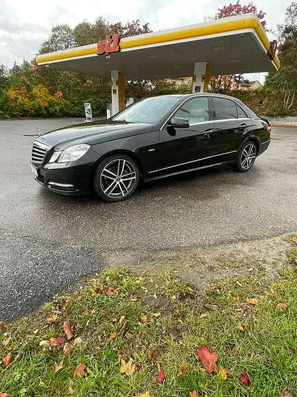 Mercedes-Benz E 220
