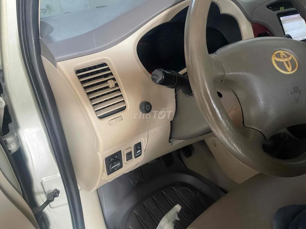 Toyota Innova 2006 photo 5