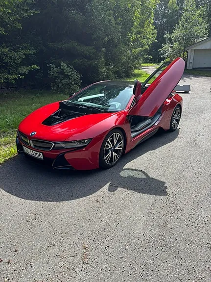 BMW I8