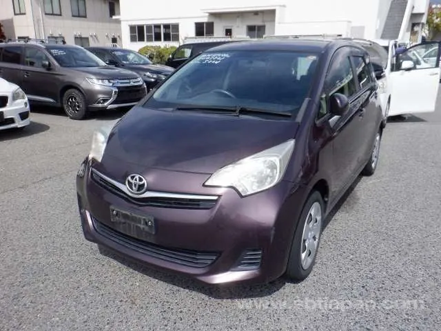 Toyota Ractis 2014 photo 2