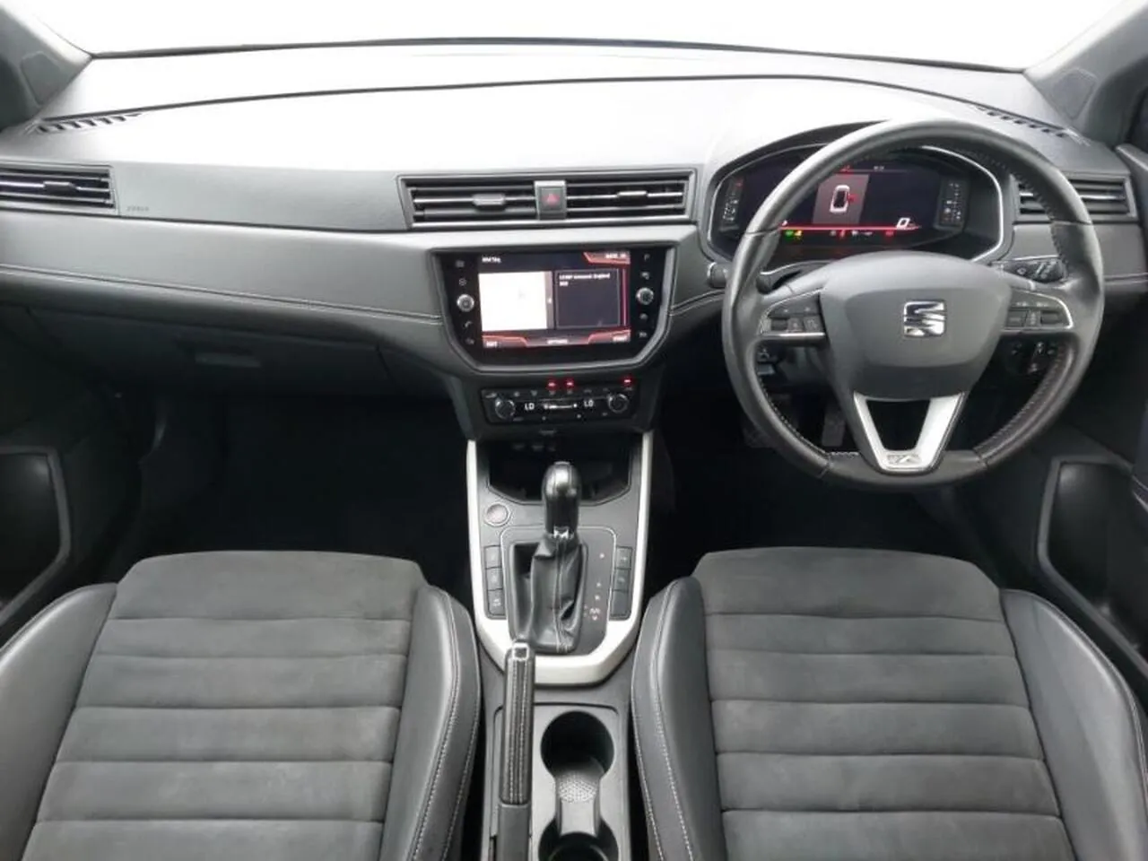 Seat Arona 2019 photo 3