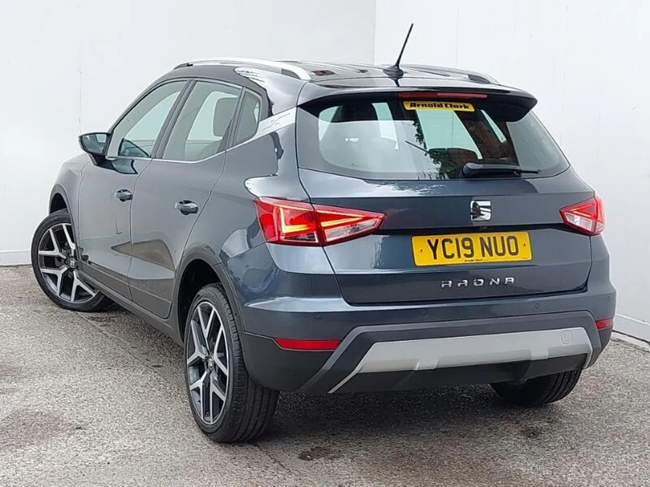 Seat Arona 2019 photo 2