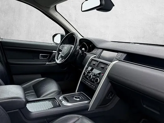 Land Rover Discovery Sport 2018 photo 3