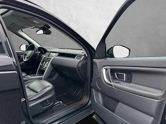 Land Rover Discovery Sport 2018 photo 5