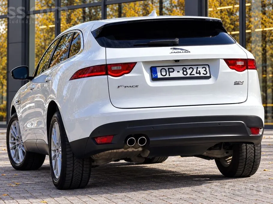 Jaguar F-Pace 2017 photo 4